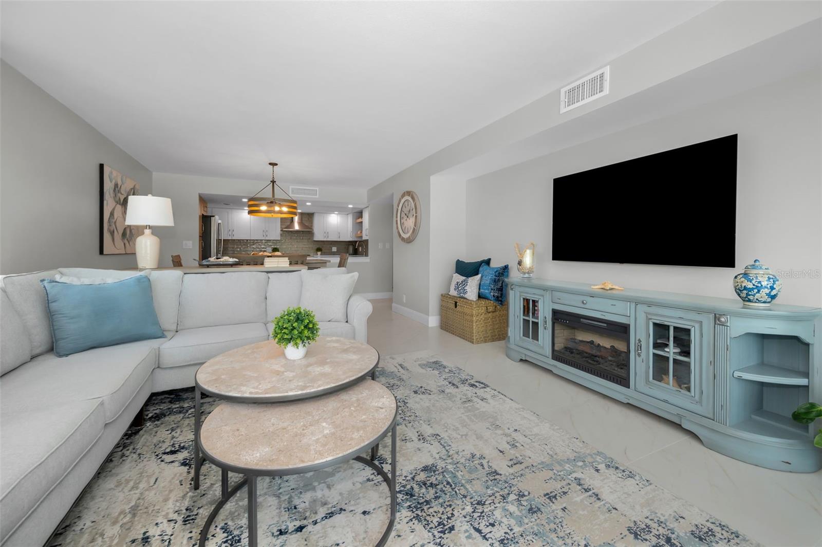 100 OAKMONT LN #307, BELLEAIR, FL, 33756