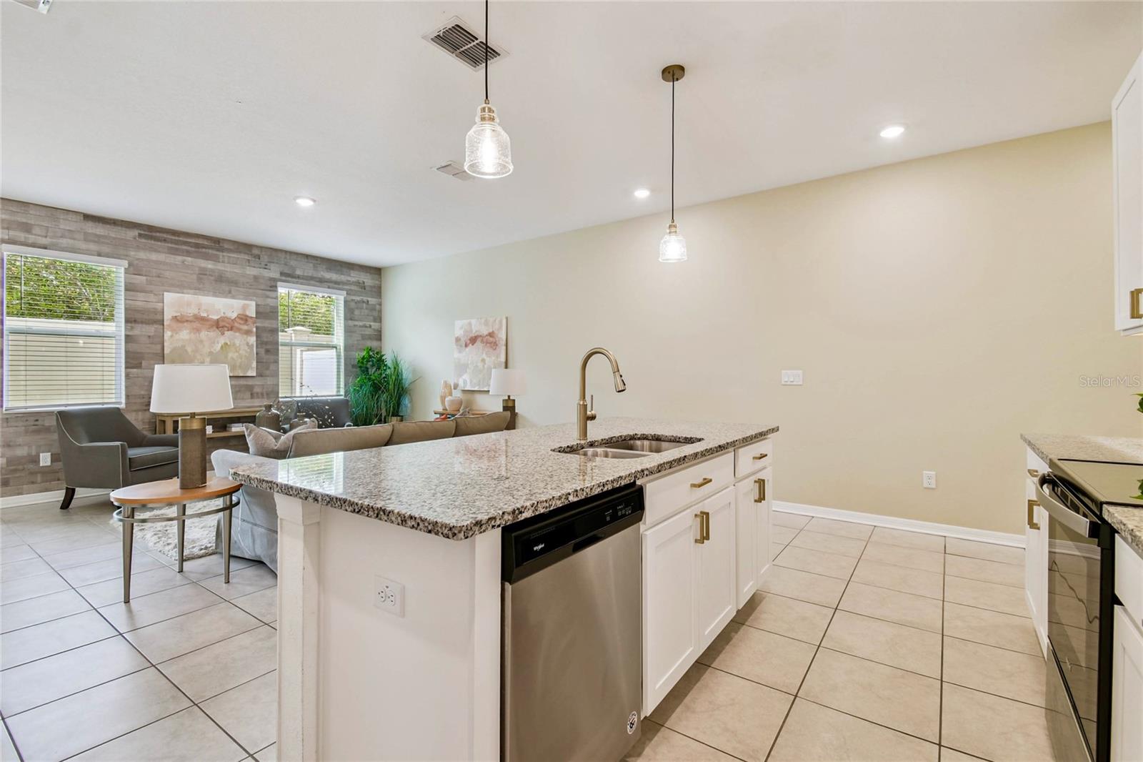 1018 ROSE BLOSSOM CT, TAMPA, FL, 33613