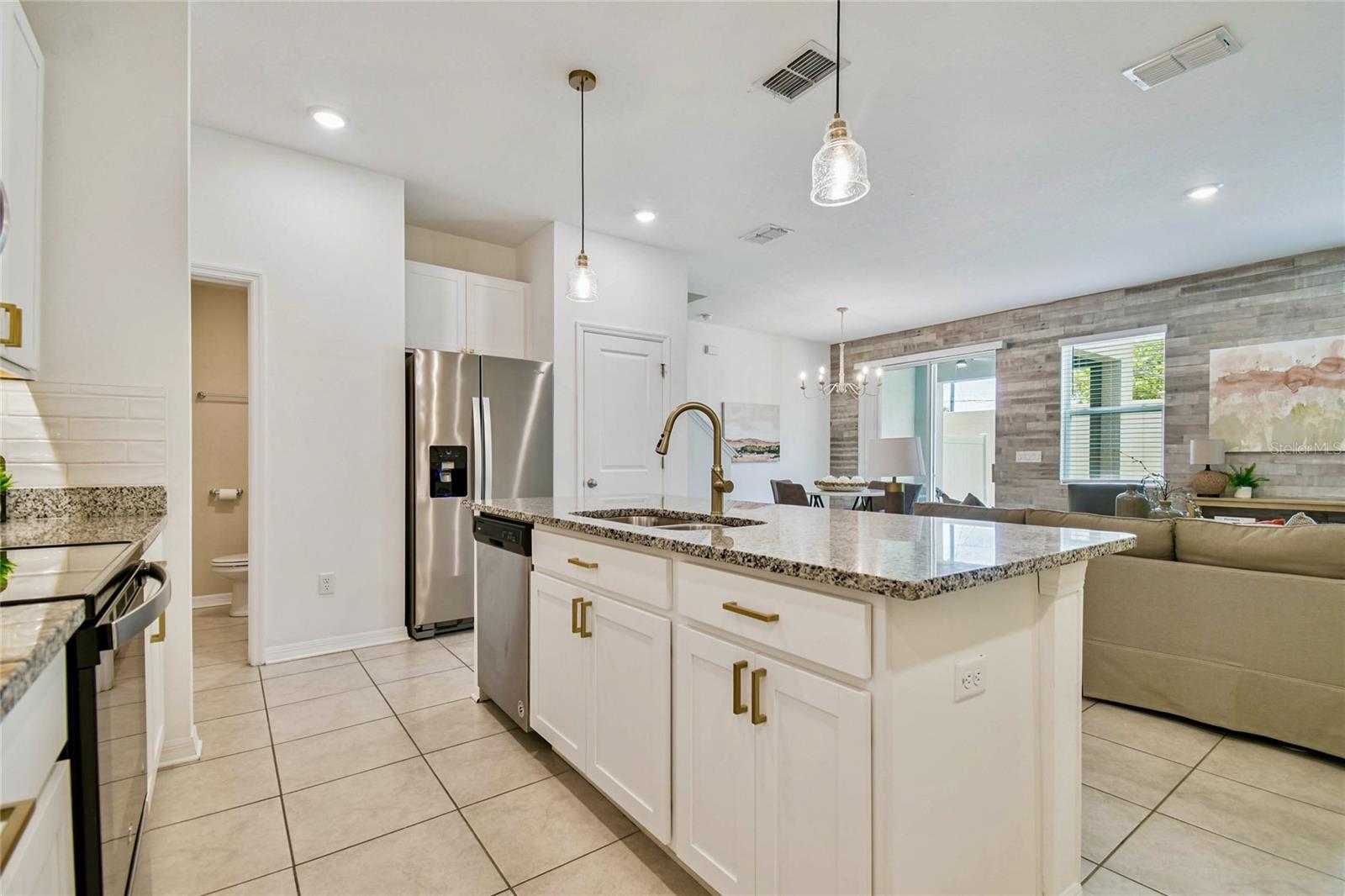 1018 ROSE BLOSSOM CT, TAMPA, FL, 33613