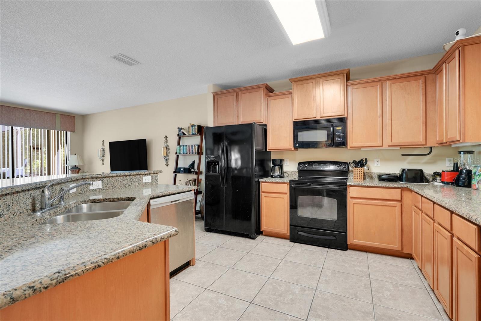 1037 CYPRESS POINTE BLVD, DAVENPORT, FL, 33896