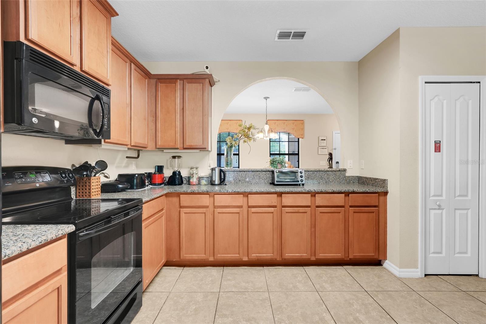 1037 CYPRESS POINTE BLVD, DAVENPORT, FL, 33896