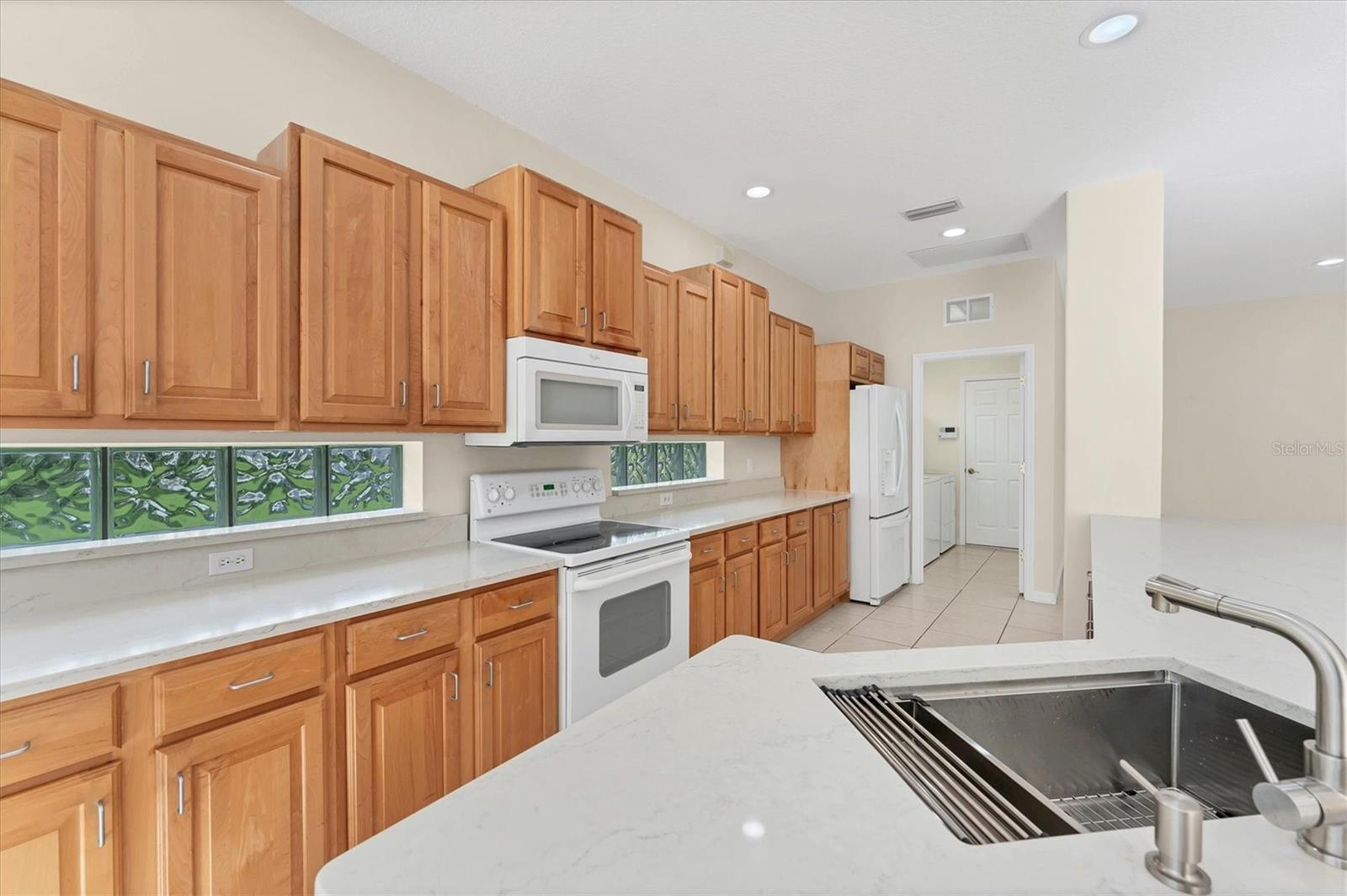 A4664292 Property Photo