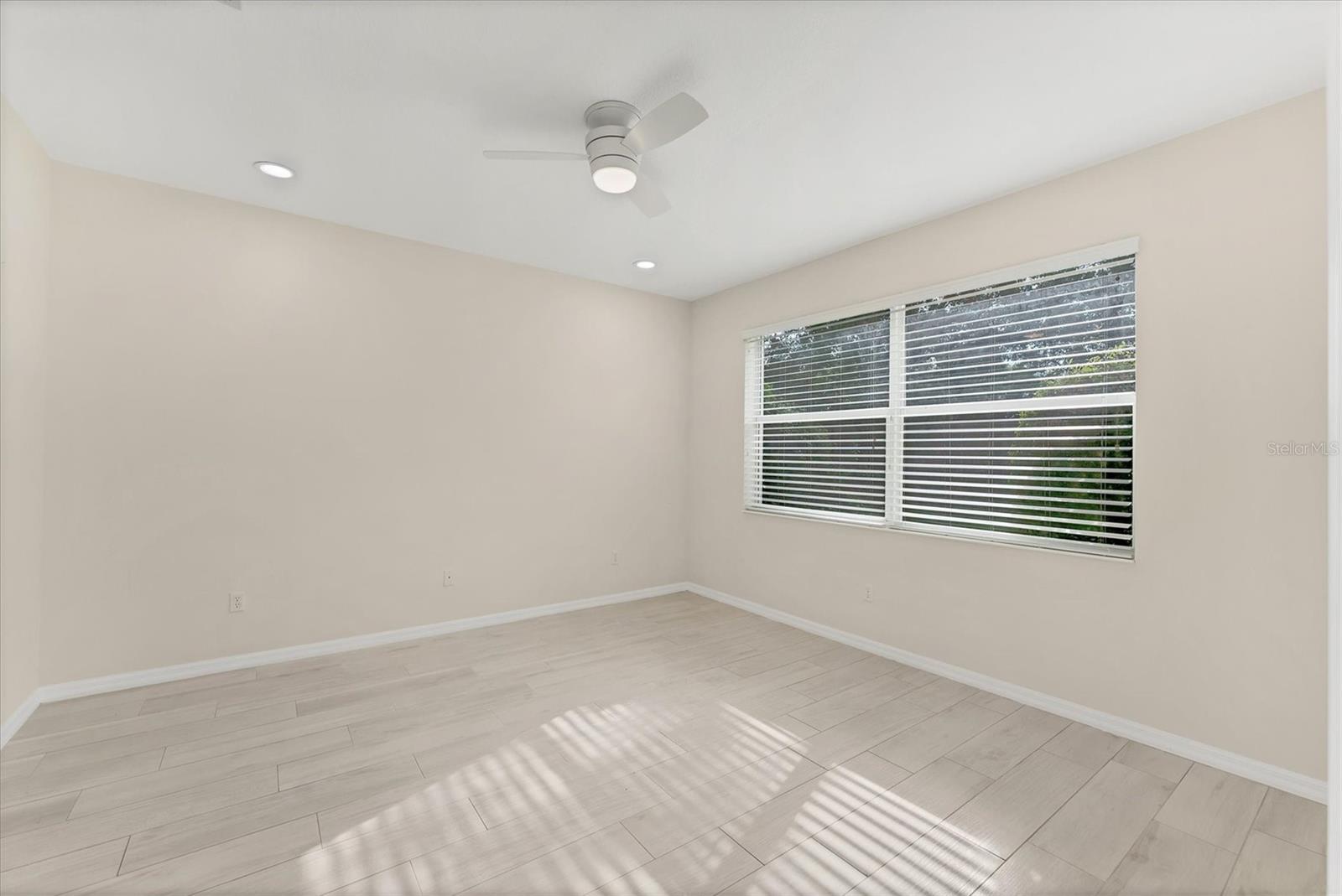 A4664292 Property Photo