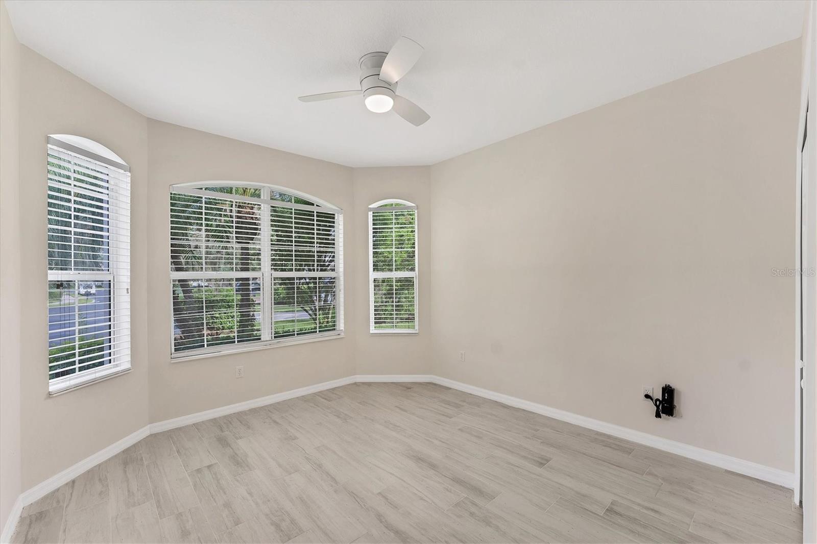 A4664292 Property Photo
