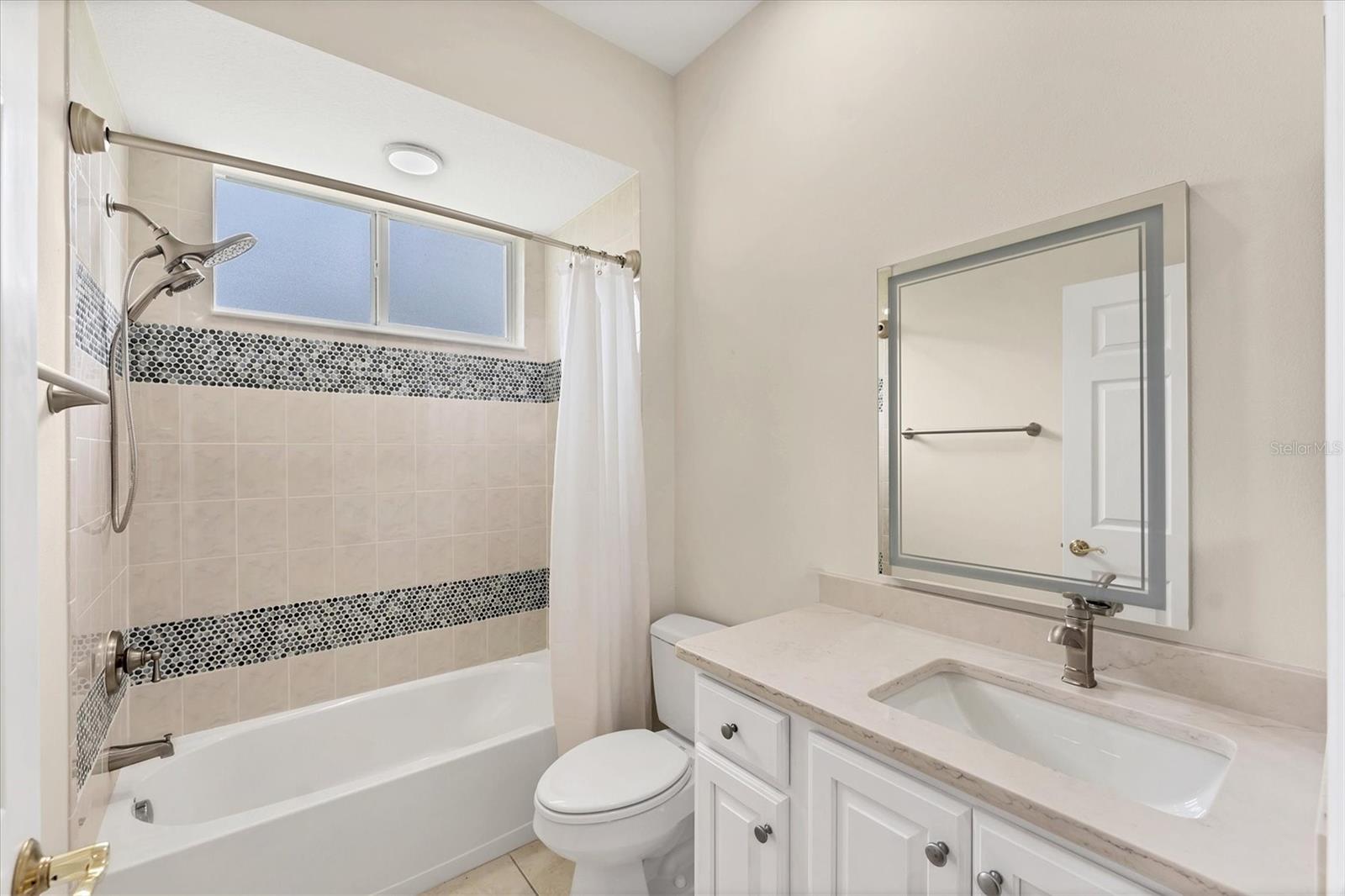 A4664292 Property Photo