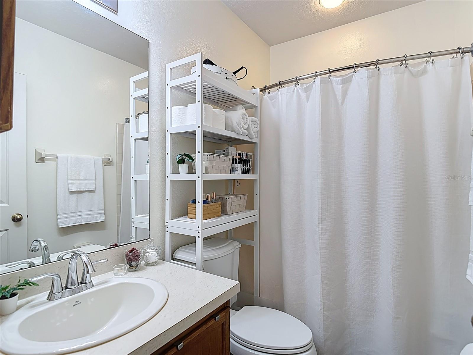 18510 PEBBLE LAKE CT, TAMPA, FL, 33647