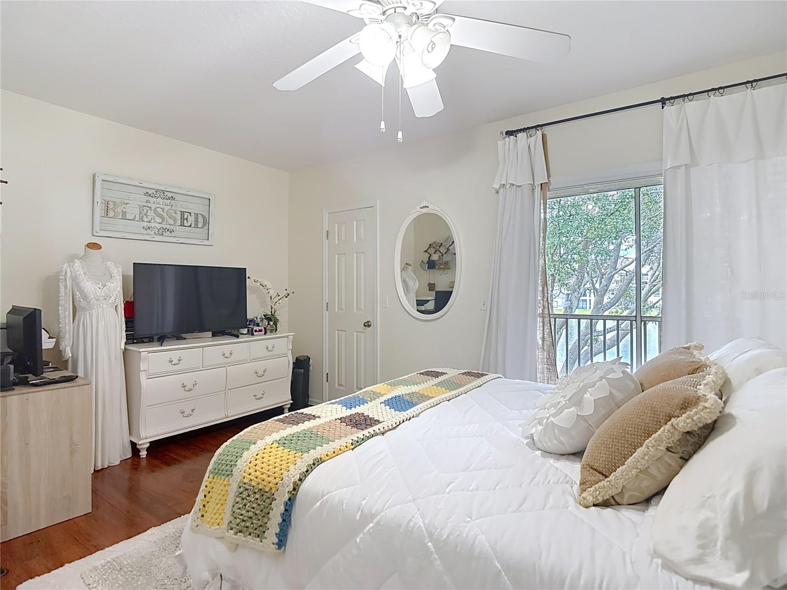 18510 PEBBLE LAKE CT, TAMPA, FL, 33647