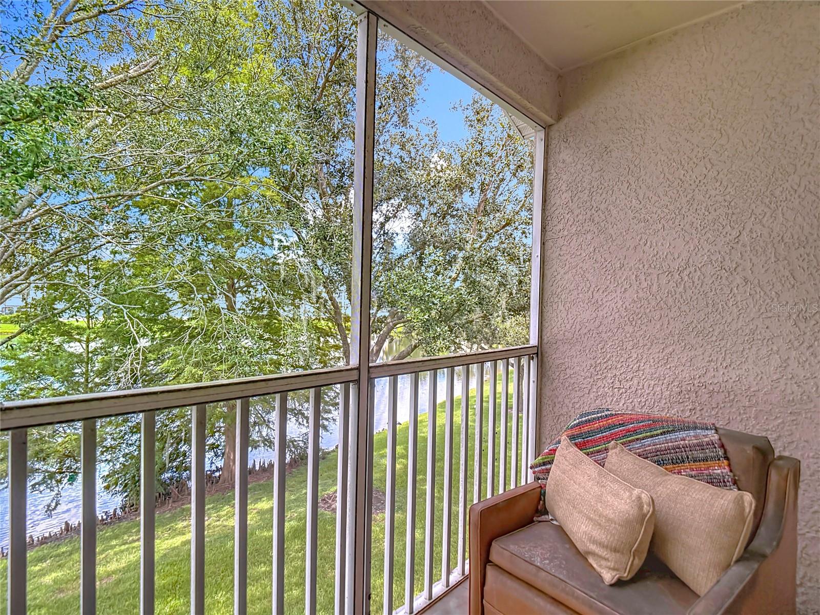 18510 PEBBLE LAKE CT, TAMPA, FL, 33647