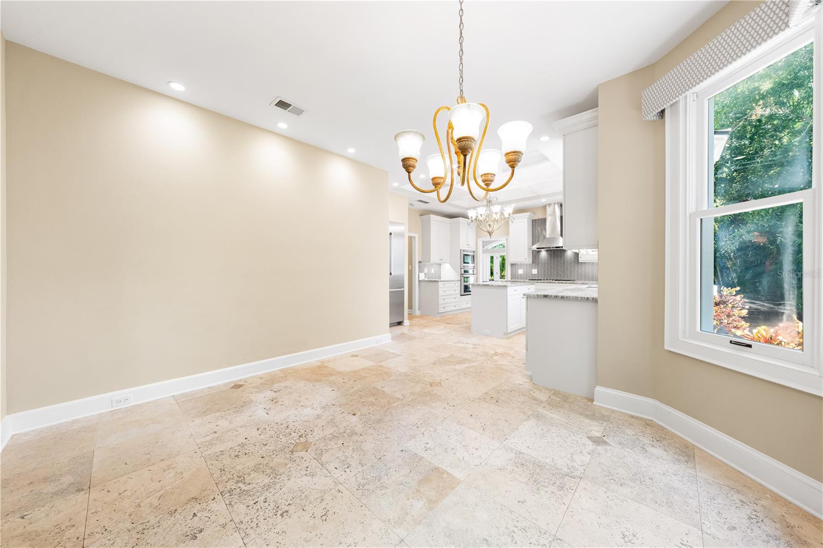 A4664295 Property Photo