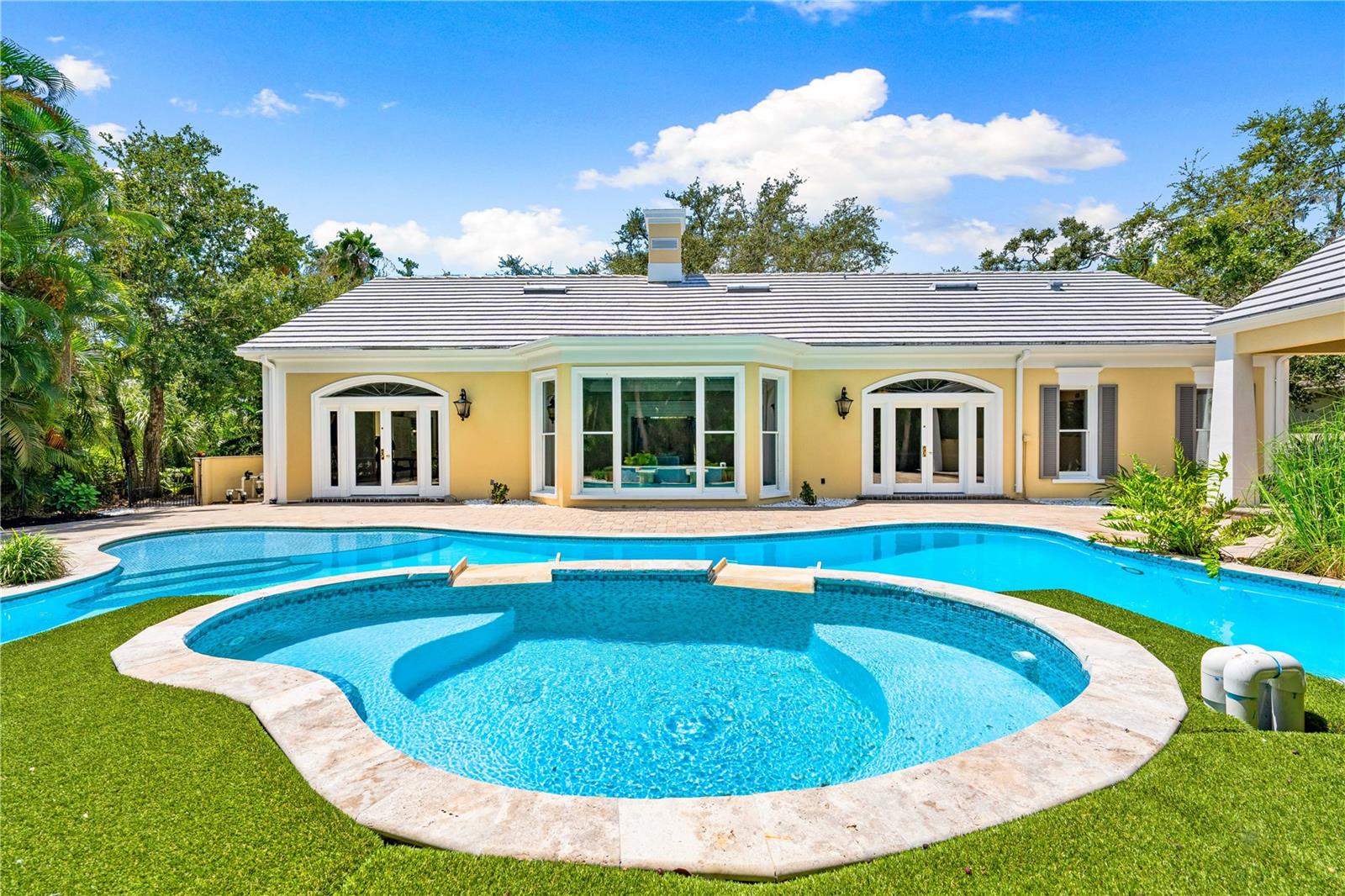 A4664295 Property Photo