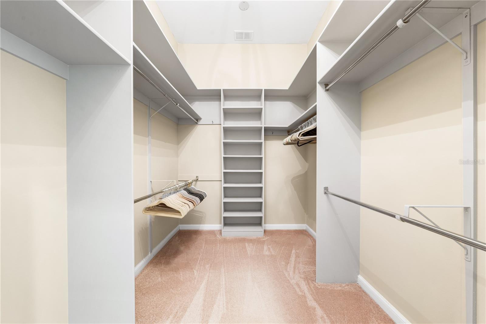 A4664295 Property Photo