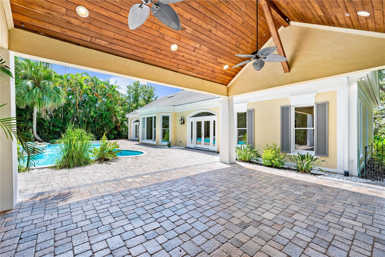 A4664295 Property Photo