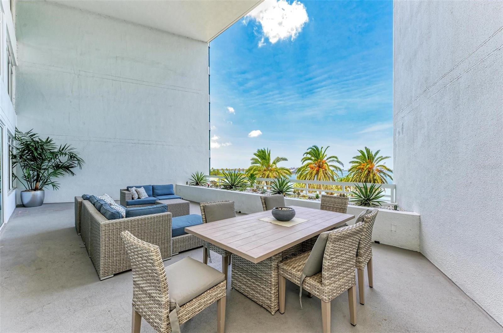 888 BLVD OF THE ARTS #303, SARASOTA, FL, 34236