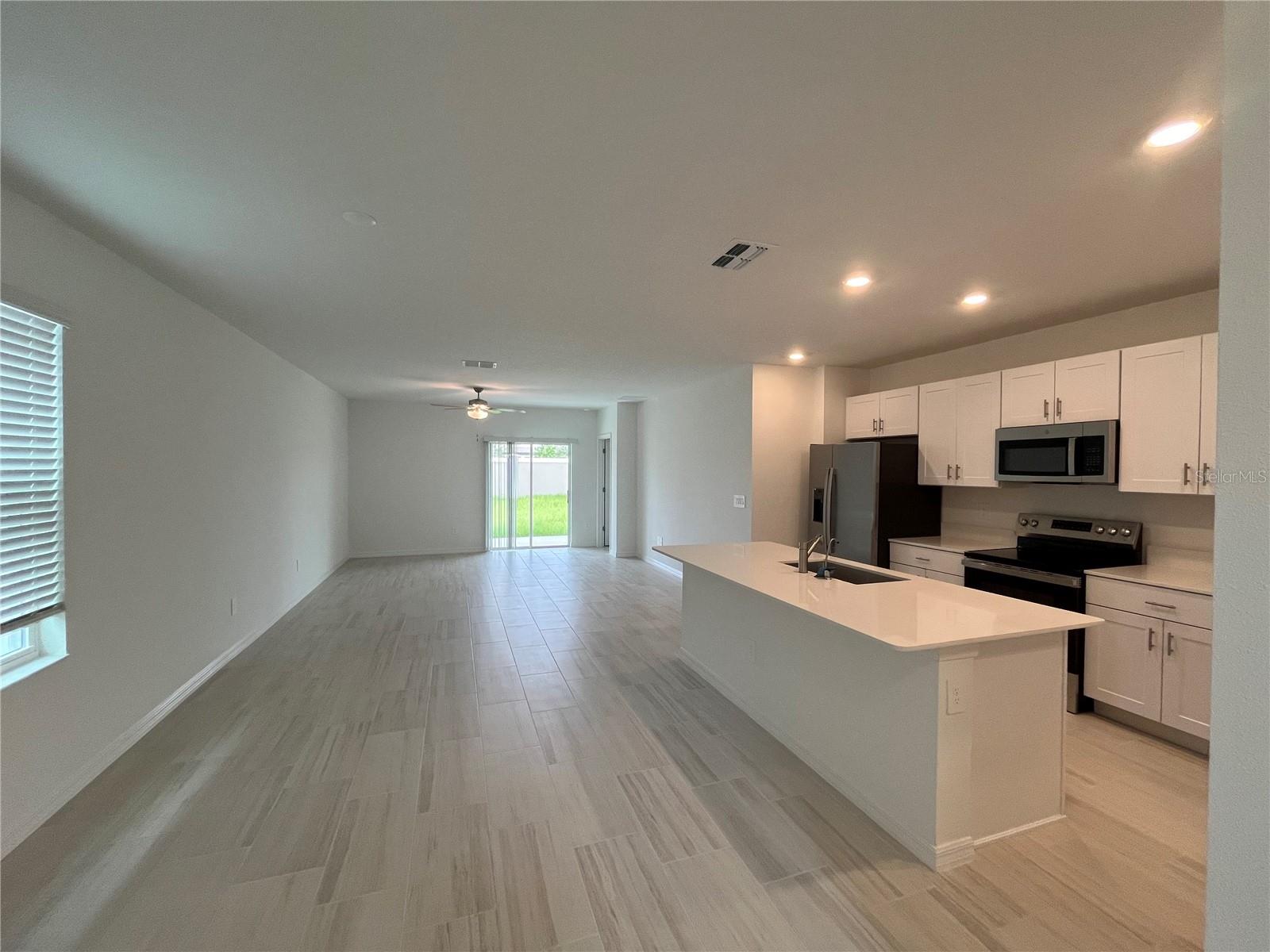 11340 RADIANT SHORE LOOP, SAN ANTONIO, FL, 33576