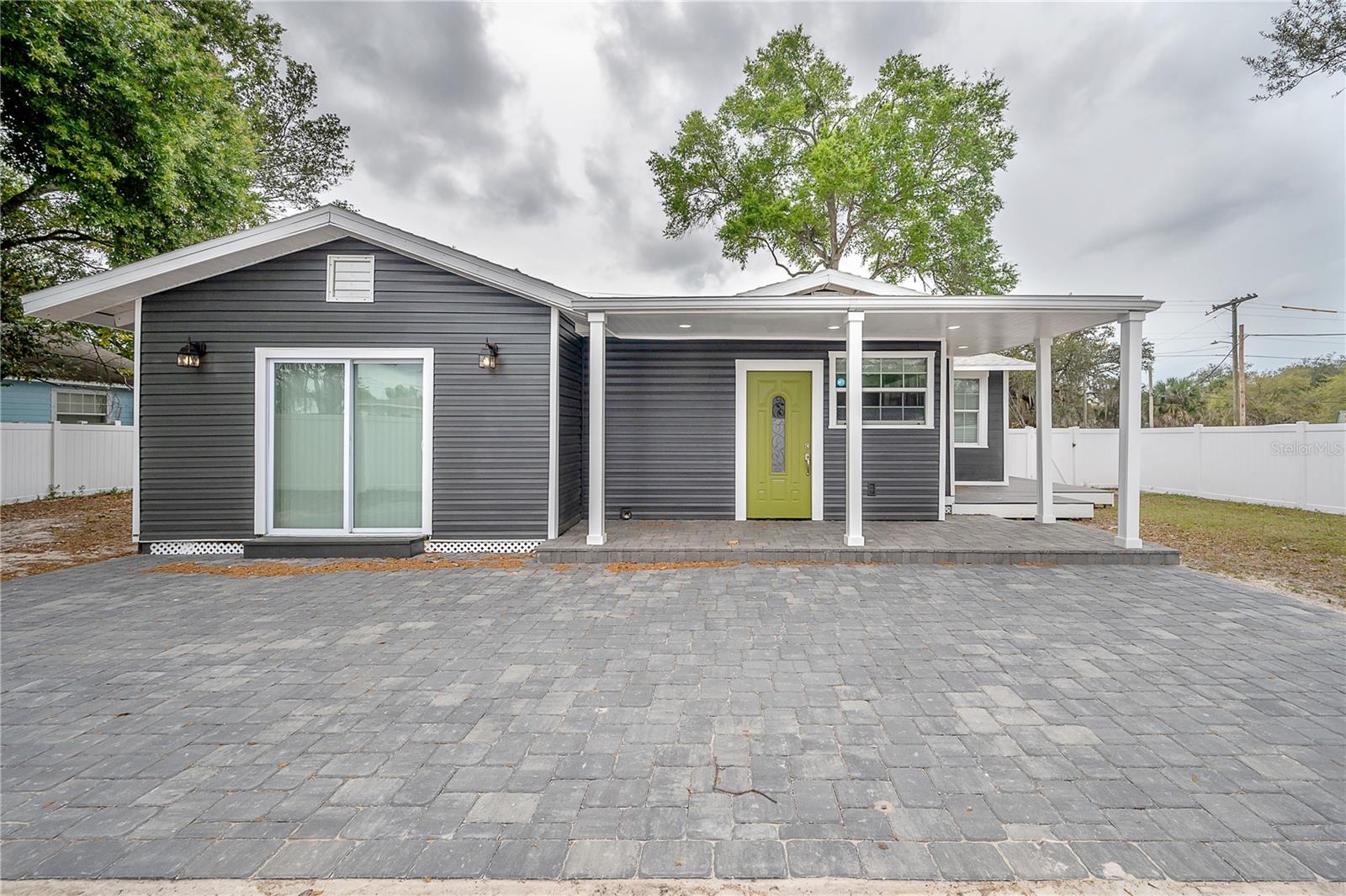 1202 E GIDDENS AVE, TAMPA, FL, 33603