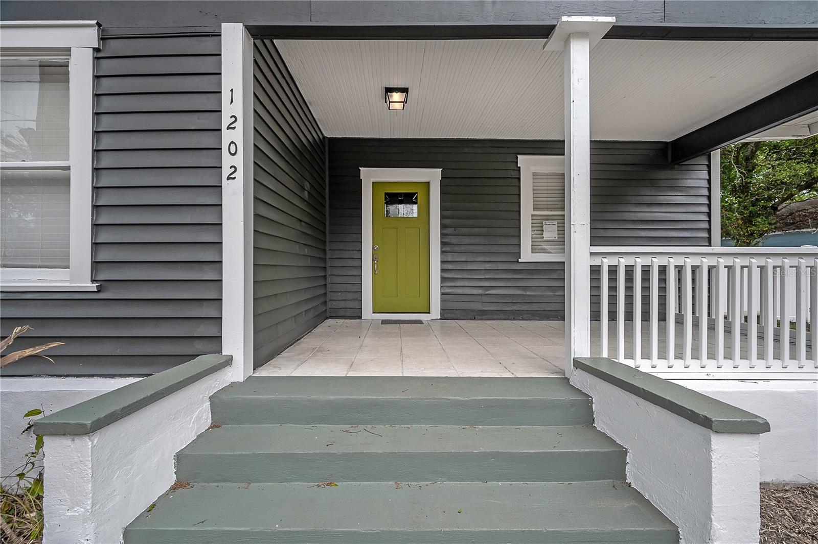 1202 E GIDDENS AVE, TAMPA, FL, 33603