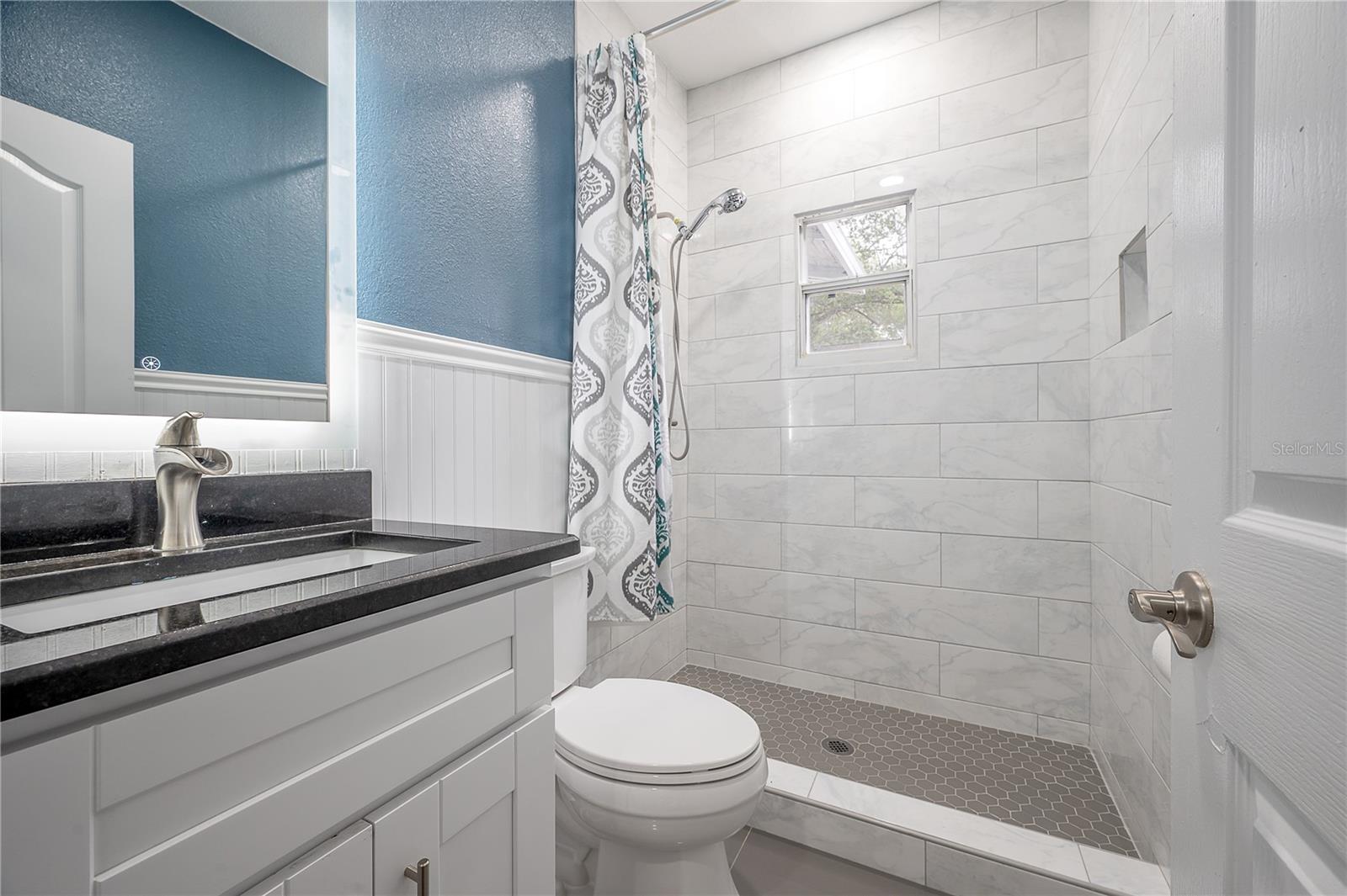 1202 E GIDDENS AVE, TAMPA, FL, 33603