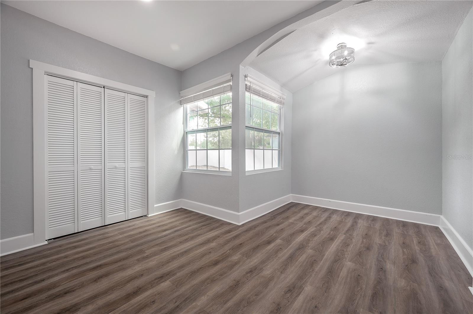 1202 E GIDDENS AVE, TAMPA, FL, 33603