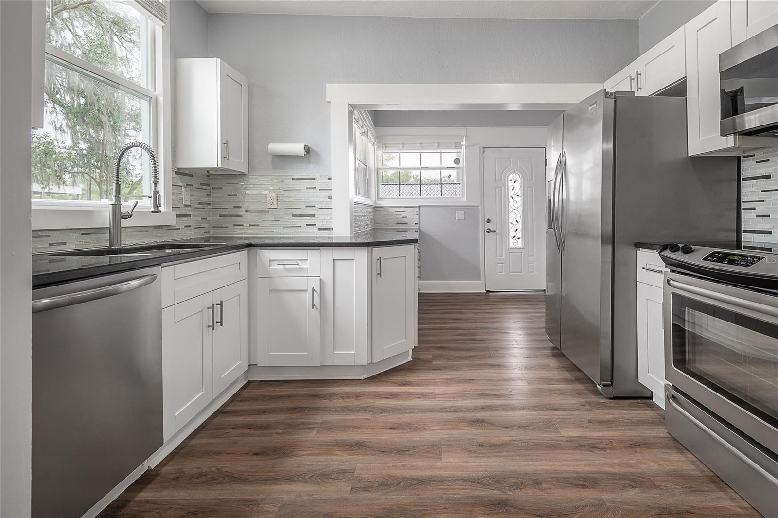 1202 E GIDDENS AVE, TAMPA, FL, 33603