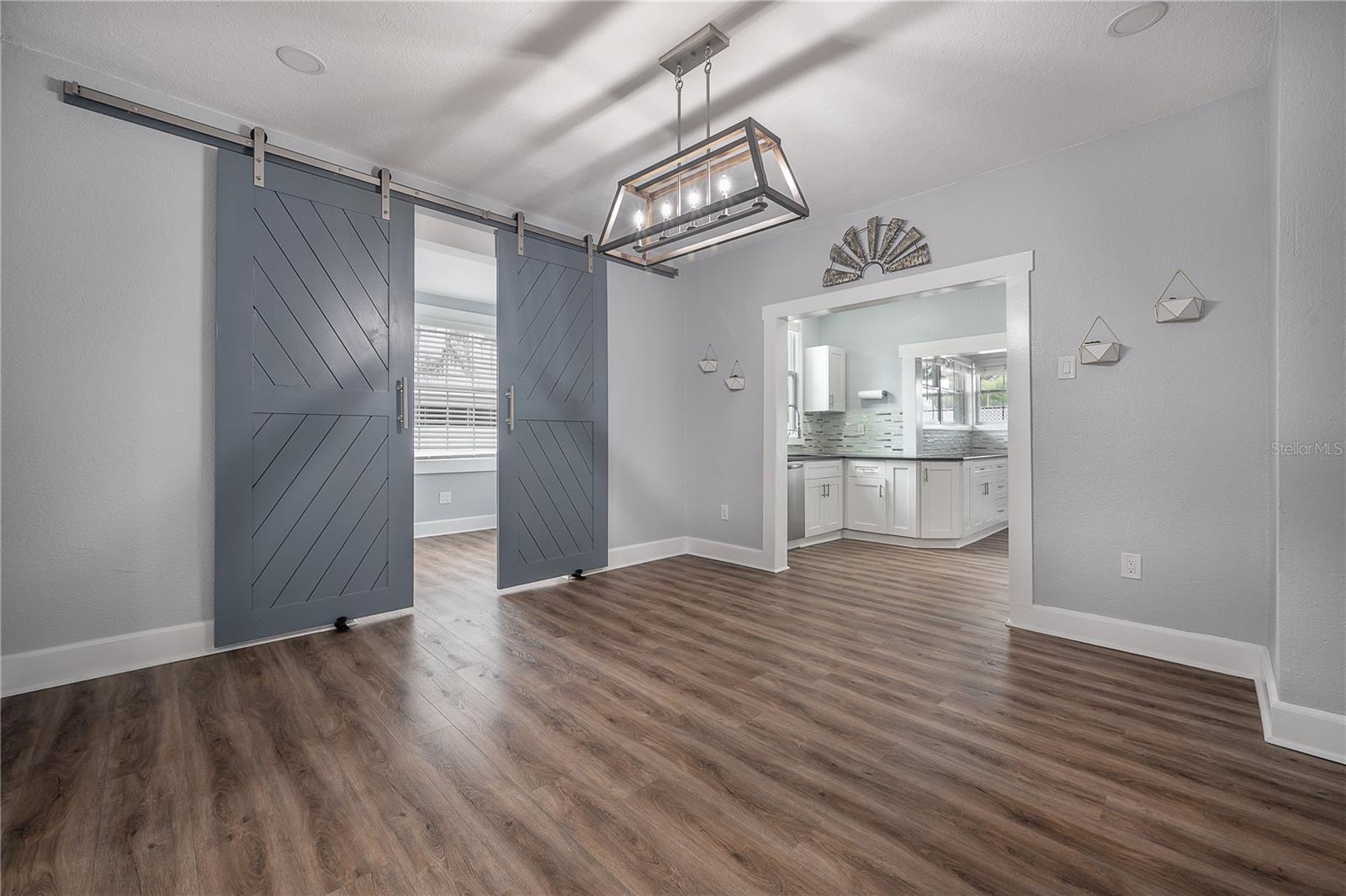 1202 E GIDDENS AVE, TAMPA, FL, 33603