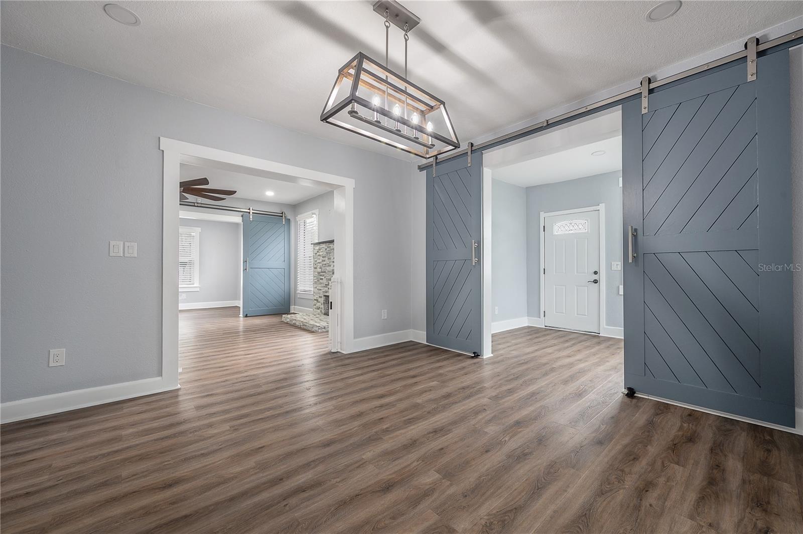 1202 E GIDDENS AVE, TAMPA, FL, 33603