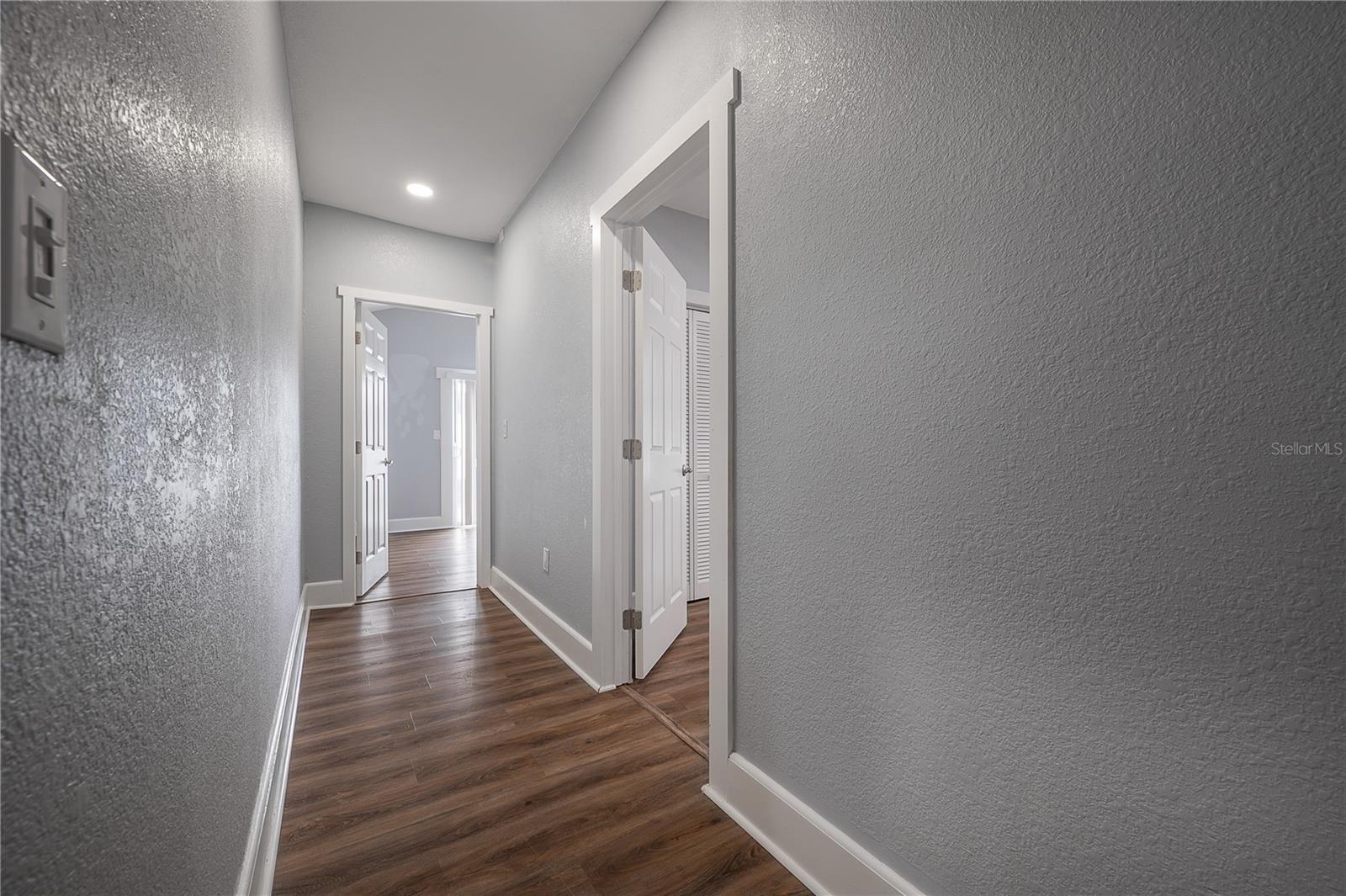 1202 E GIDDENS AVE, TAMPA, FL, 33603