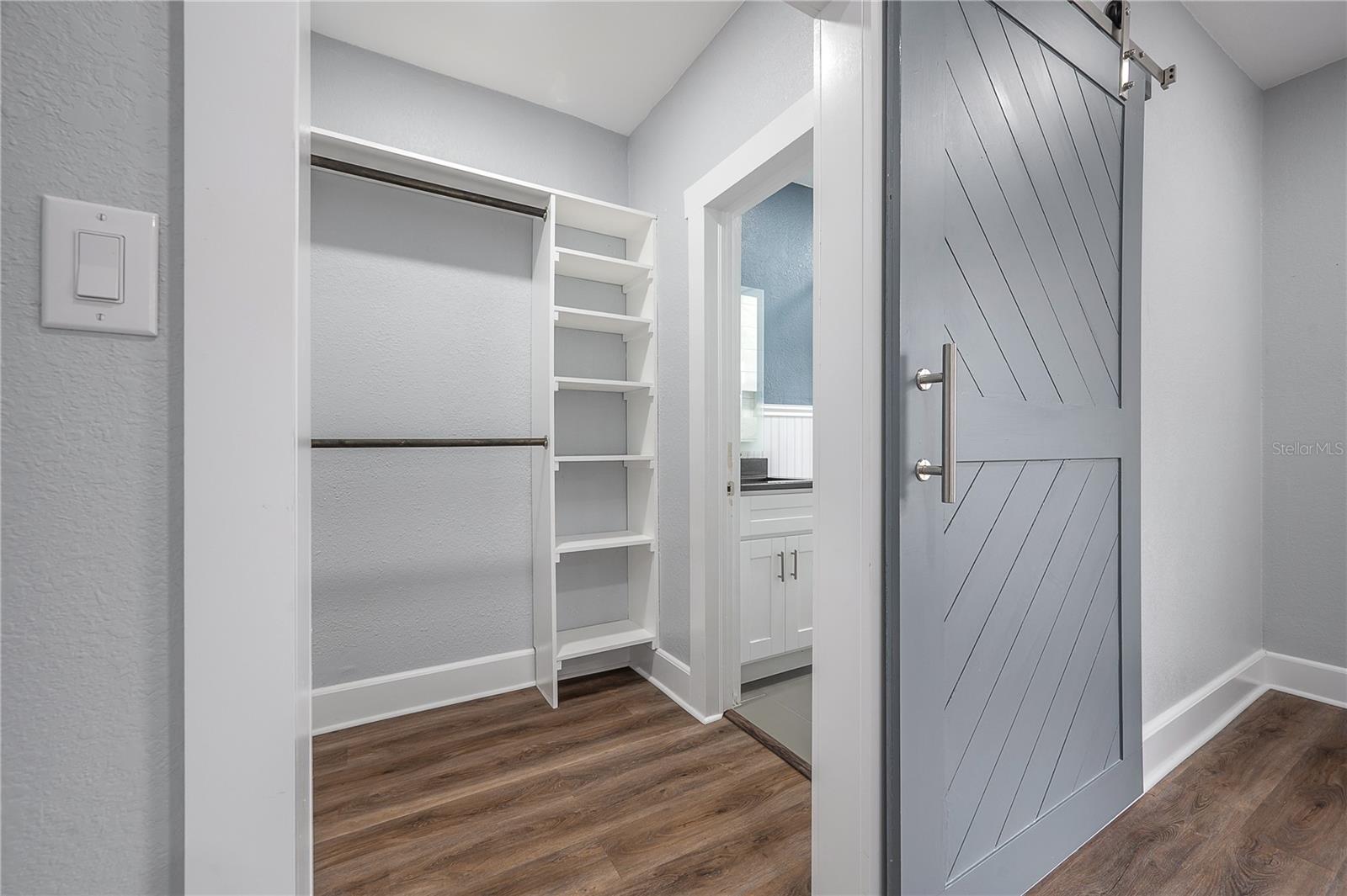 1202 E GIDDENS AVE, TAMPA, FL, 33603