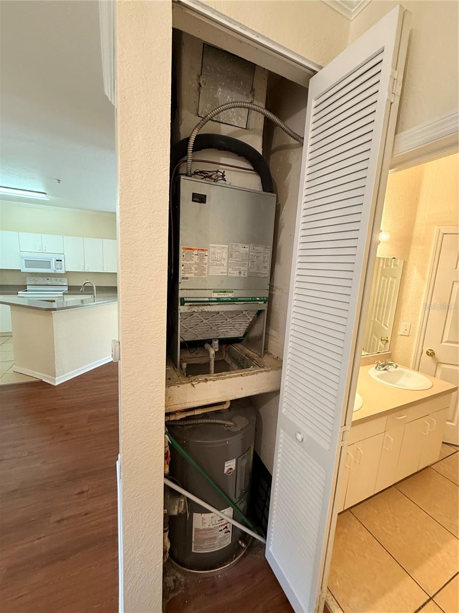 3593 CONROY RD #416, ORLANDO, FL, 32839