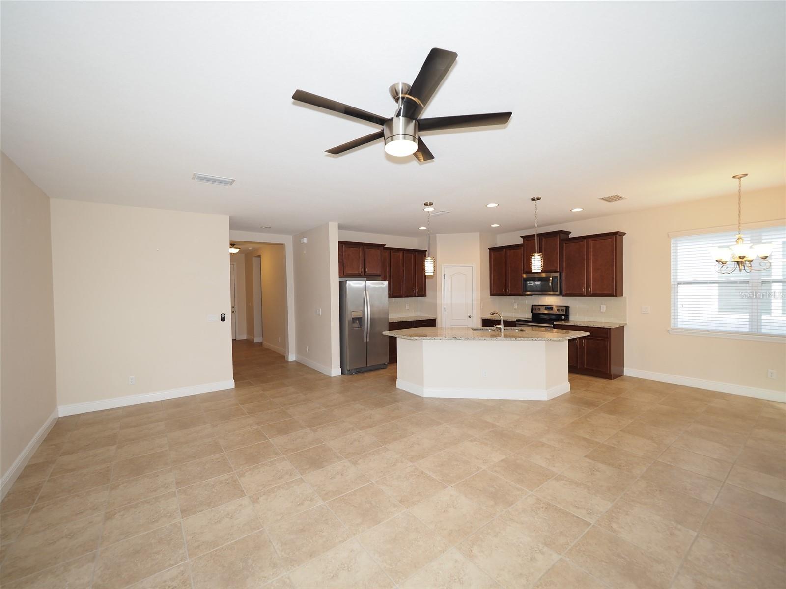 995 MOLLY CIR, SARASOTA, FL, 34232