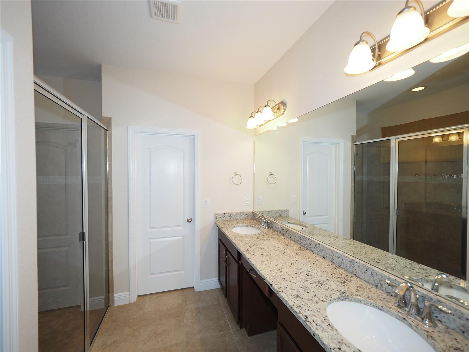 995 MOLLY CIR, SARASOTA, FL, 34232