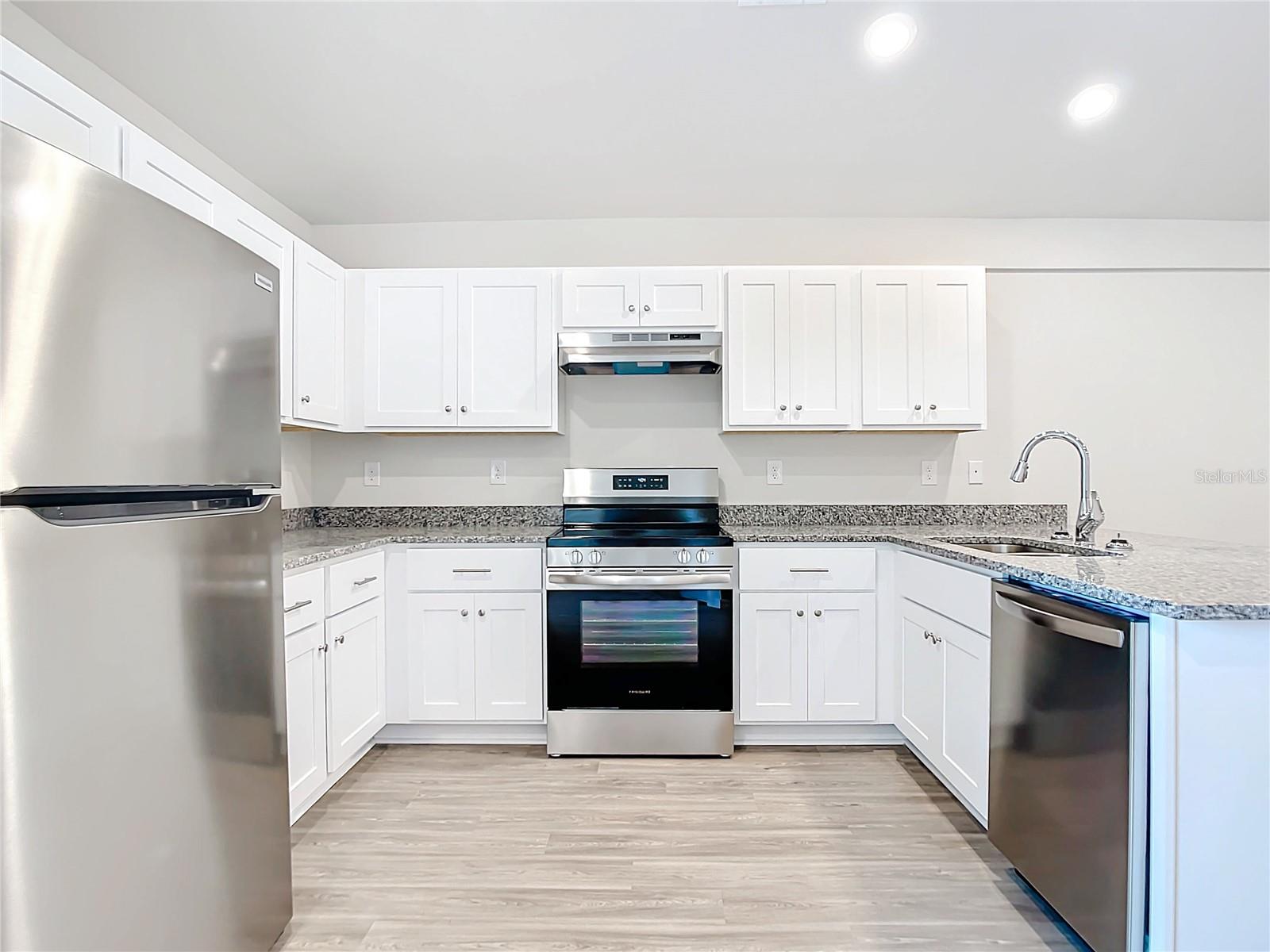 17131 THOMPSON AVE, PORT CHARLOTTE, FL, 33948