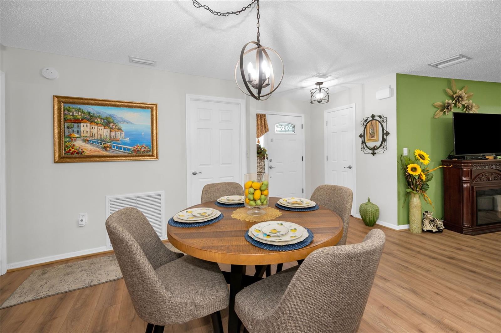 3233 CARRIAGE DR, PALM HARBOR, FL, 34684