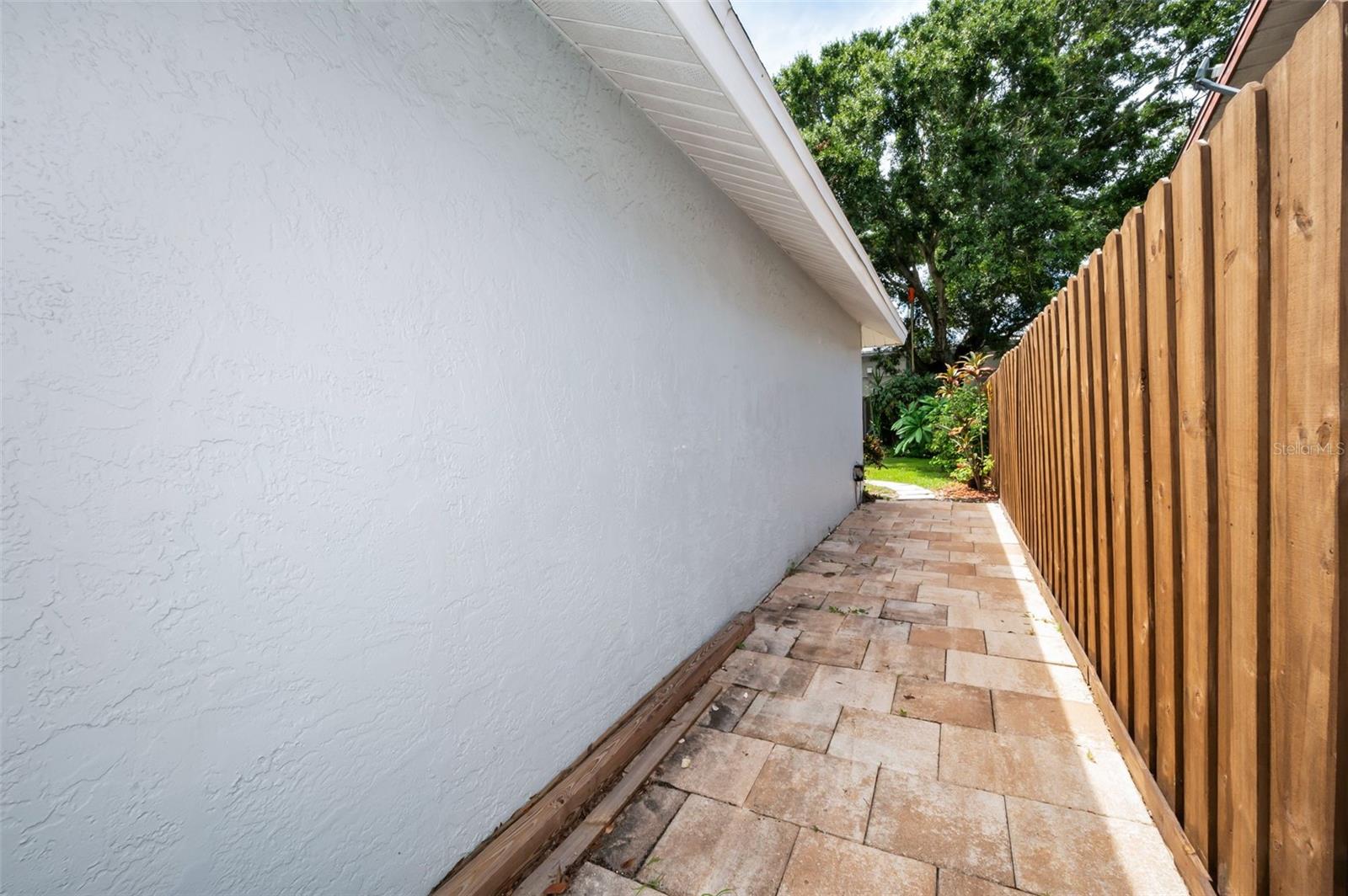 3233 CARRIAGE DR, PALM HARBOR, FL, 34684