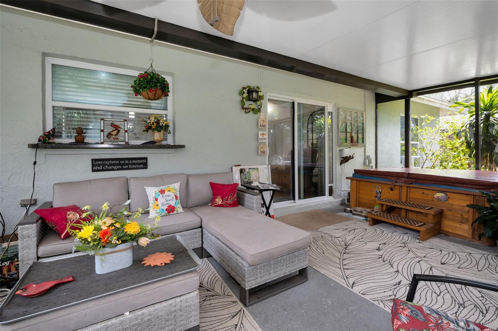 3233 CARRIAGE DR, PALM HARBOR, FL, 34684