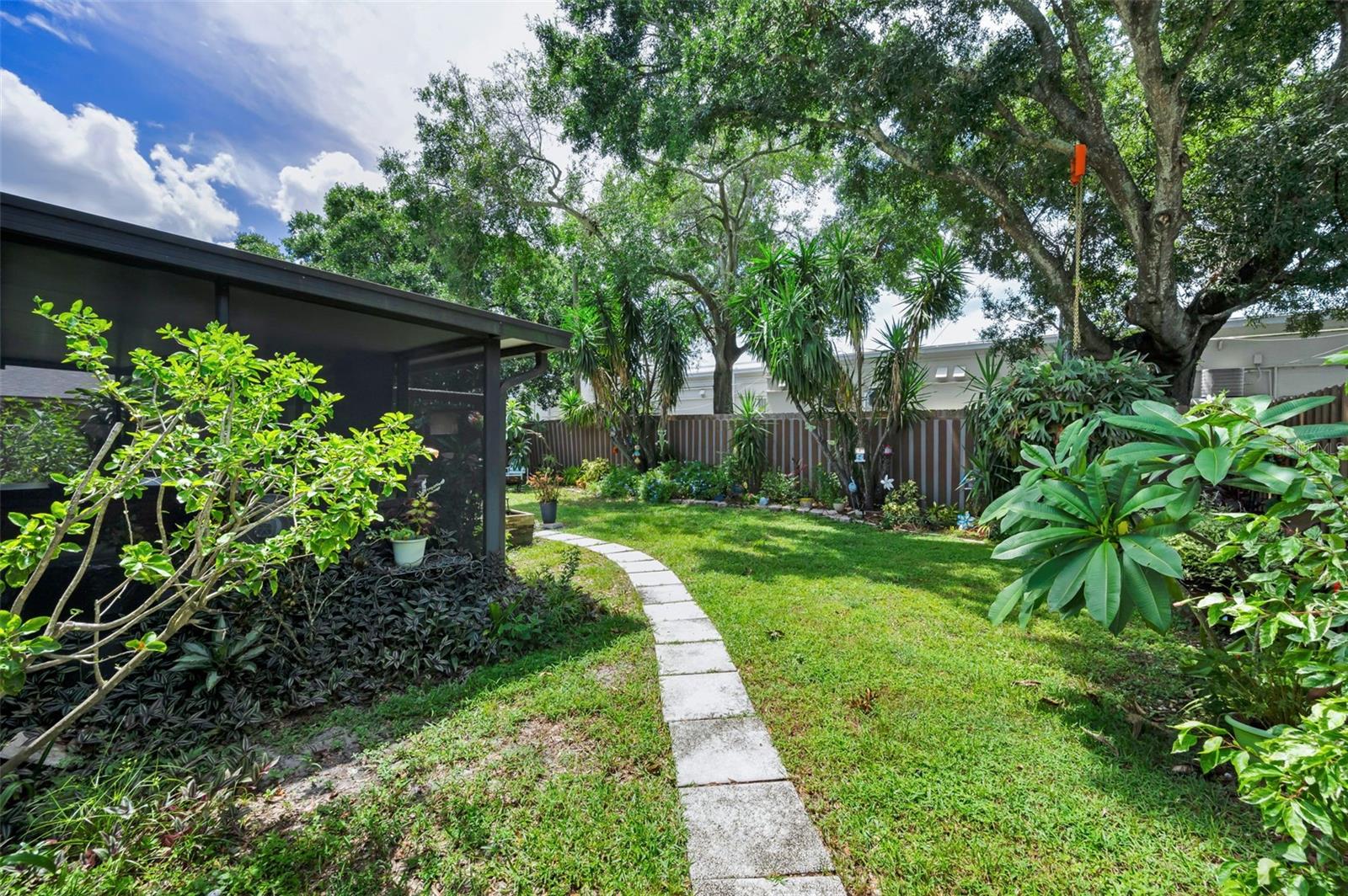 3233 CARRIAGE DR, PALM HARBOR, FL, 34684