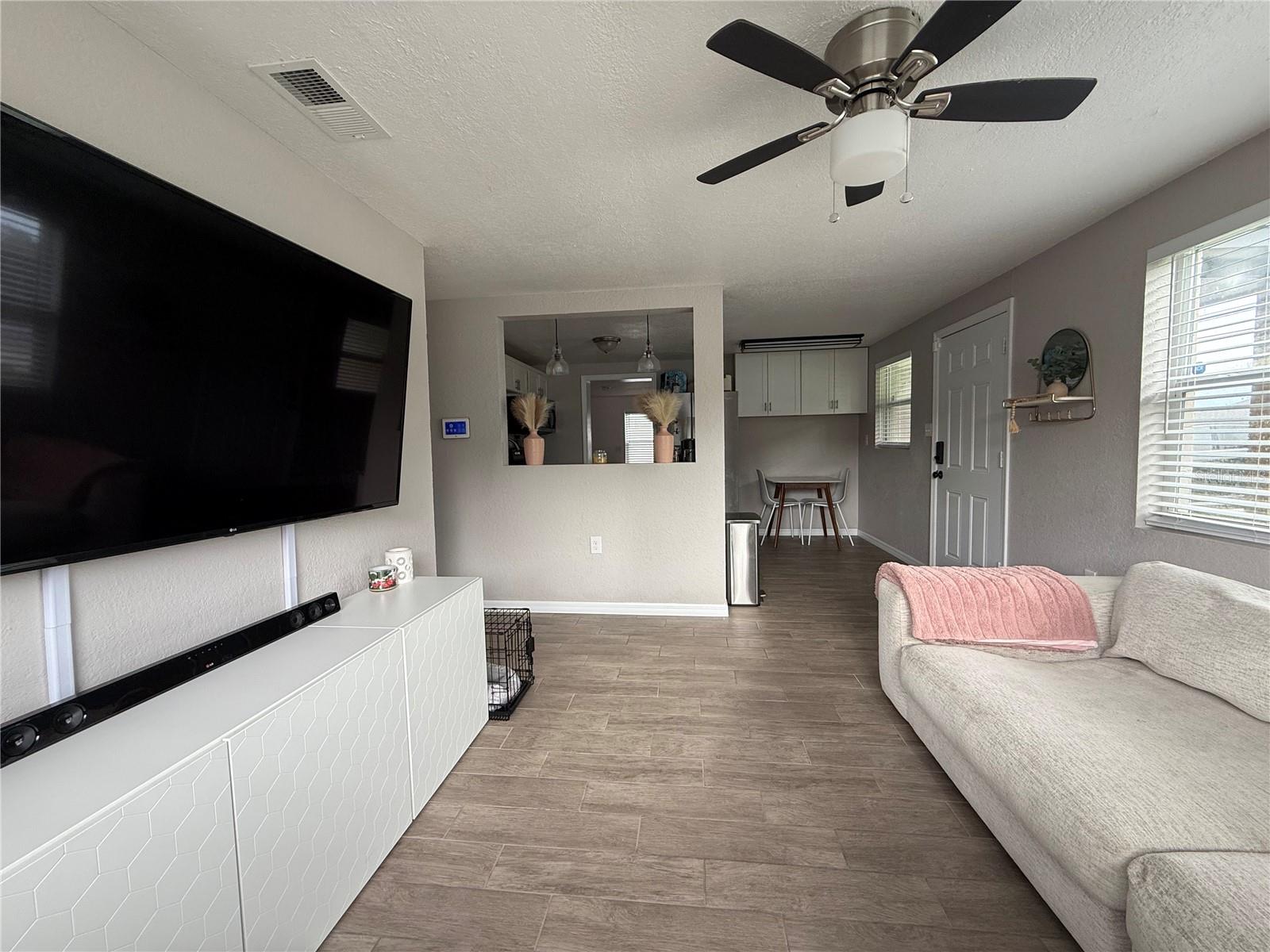 327 LAKE VAN RD, AUBURNDALE, FL, 33823