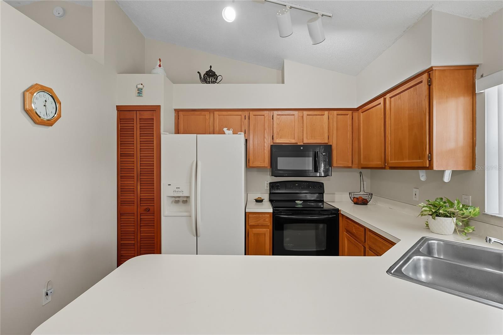 202 S HAMPTON CT, SANFORD, FL, 32773