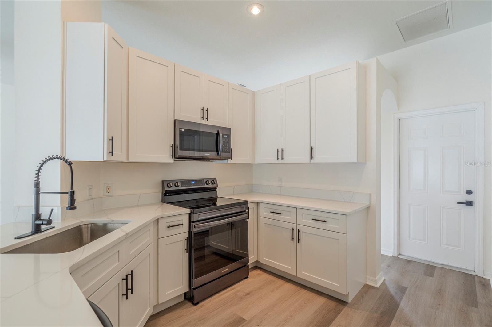 1910 LEICHESTER ST, VALRICO, FL, 33594