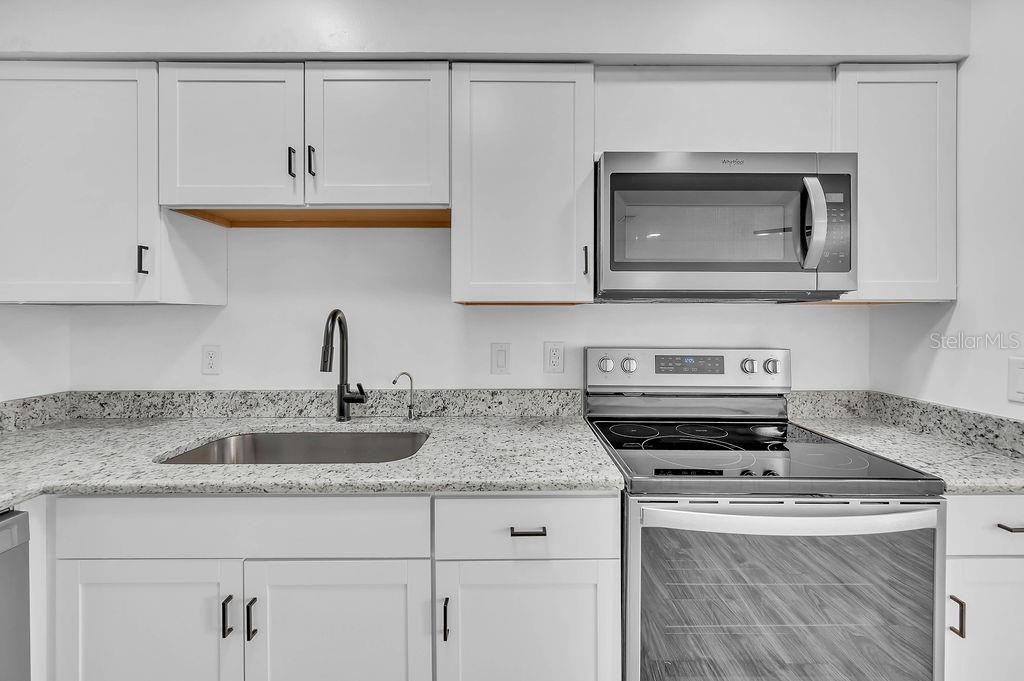 271 COCOA ST SE, PALM BAY, FL, 32909