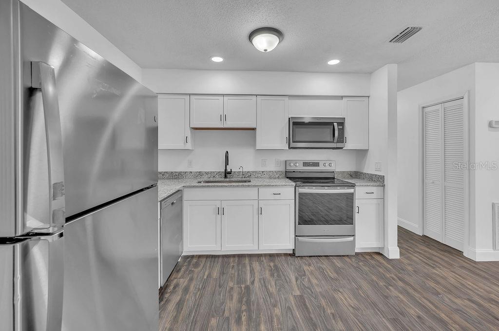 271 COCOA ST SE, PALM BAY, FL, 32909