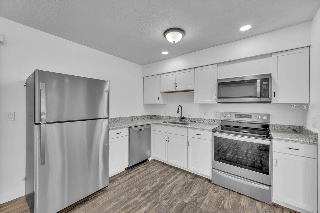 271 COCOA ST SE, PALM BAY, FL, 32909