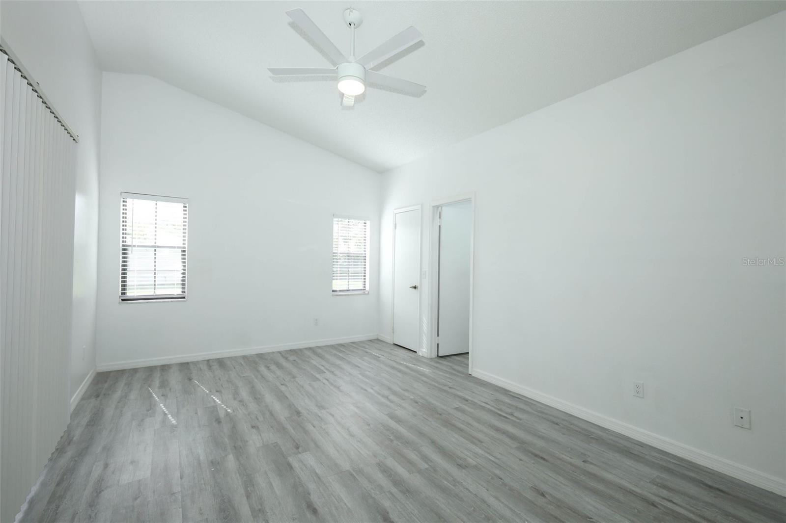 5802 PARKVIEW LAKE DR, ORLANDO, FL, 32821