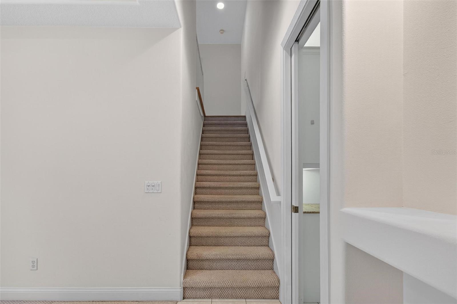 17 GRANDVIEW DR, PALM COAST, FL, 32137