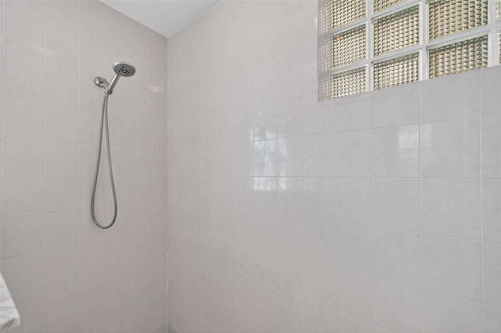 17 GRANDVIEW DR, PALM COAST, FL, 32137