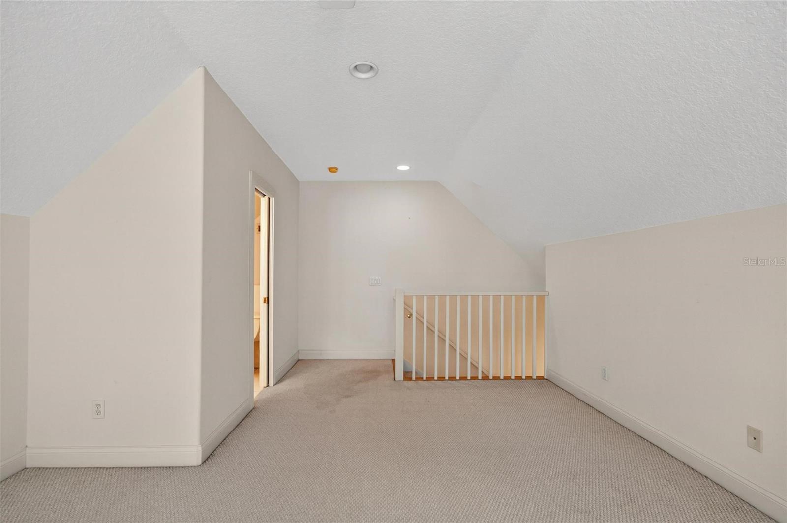 17 GRANDVIEW DR, PALM COAST, FL, 32137