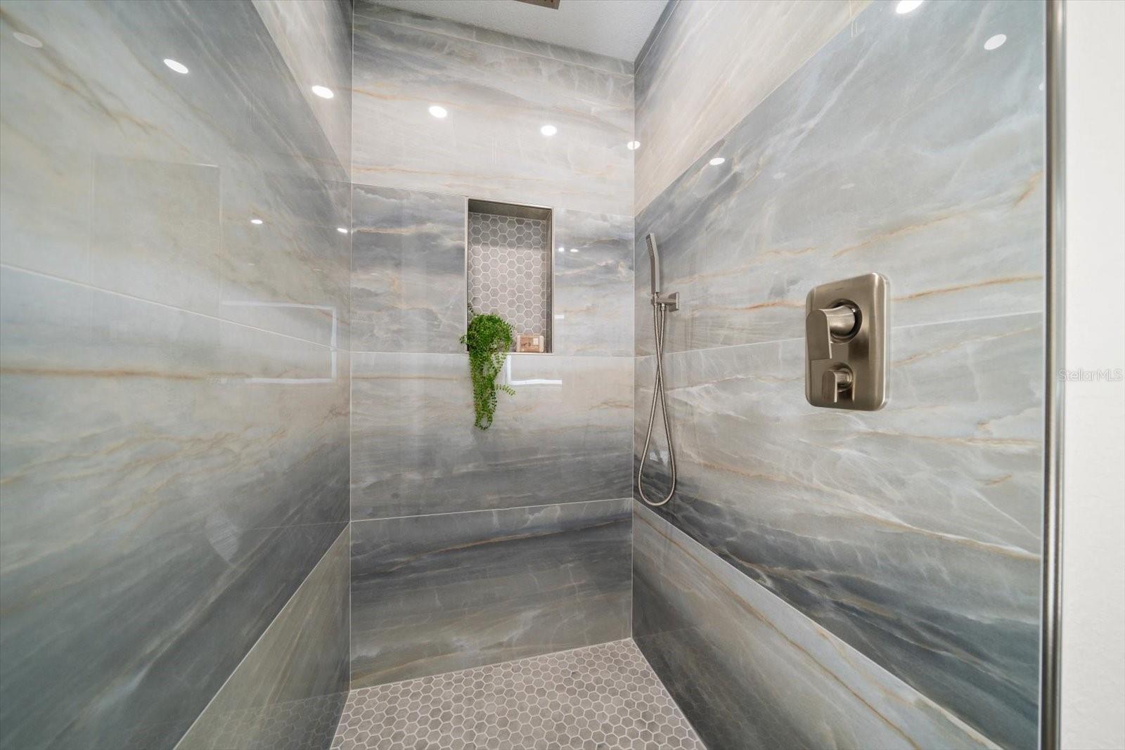 12445 104TH AVE, SEMINOLE, FL, 33778