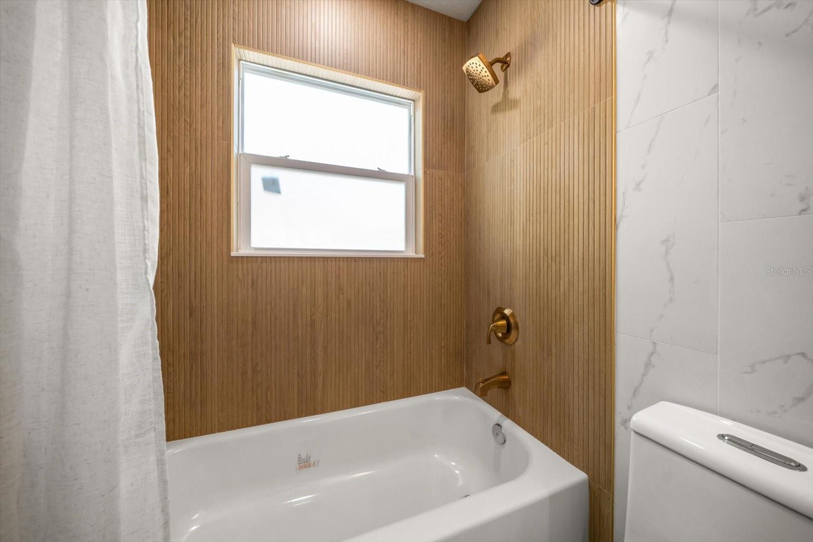 12445 104TH AVE, SEMINOLE, FL, 33778