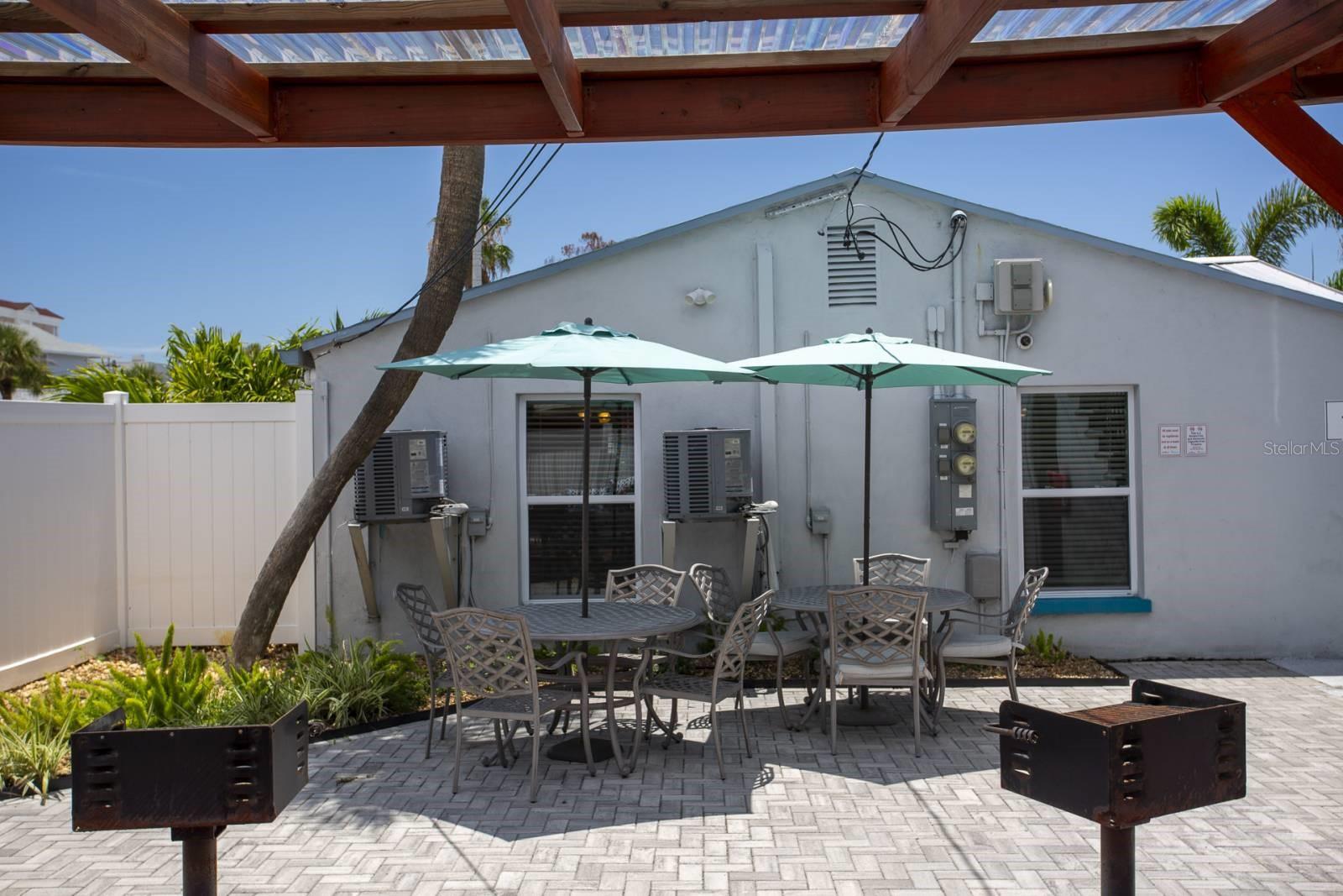 12315 GULF BLVD #1-8, TREASURE ISLAND, FL, 33706