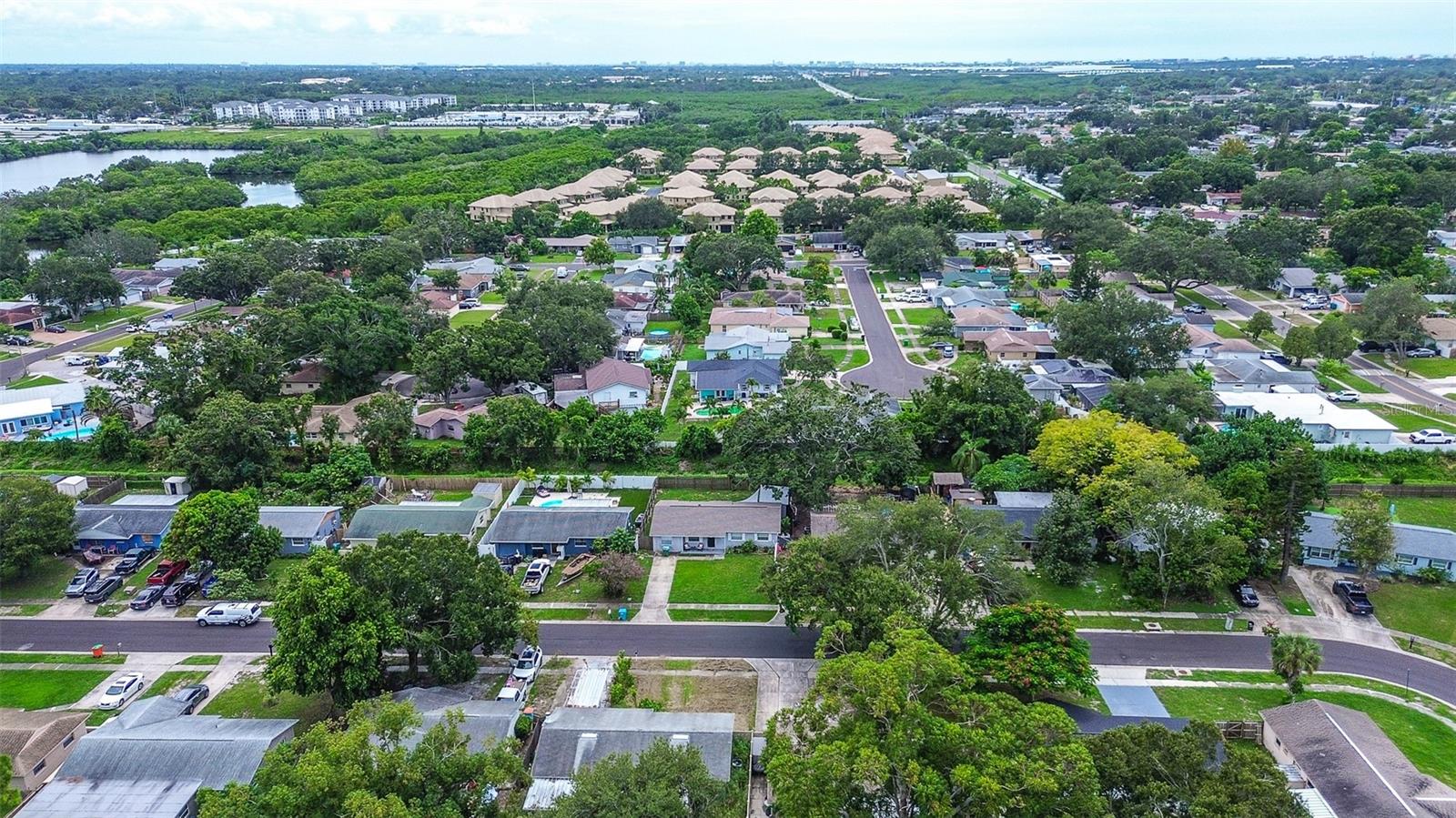 8255 82ND AVE, SEMINOLE, FL, 33777