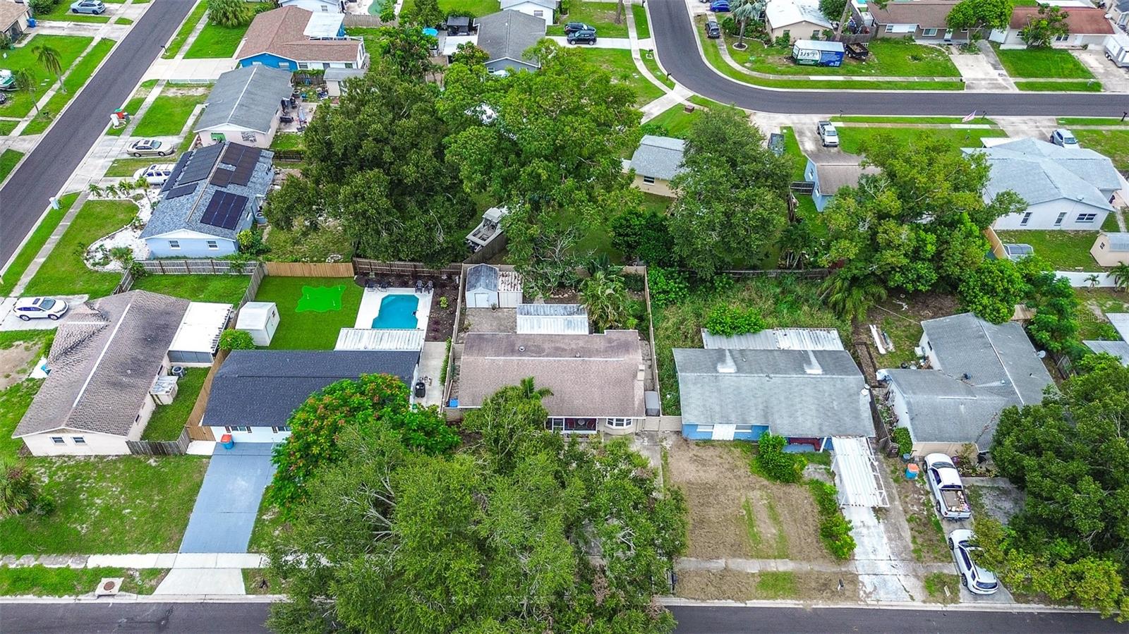 8255 82ND AVE, SEMINOLE, FL, 33777